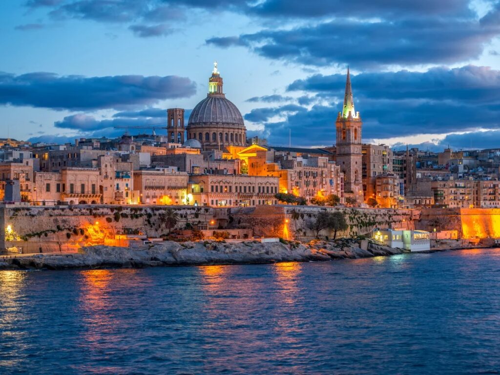 Las 5 ciudades portuarias del mundo donde quedarse después del crucero vale más que el propio crucero »