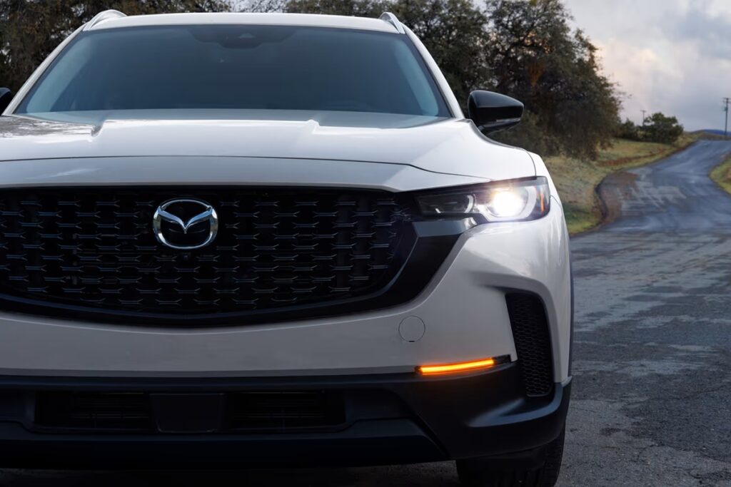 Los 5 autos del 2026 con mejor iluminación nocturna según el IIHS »