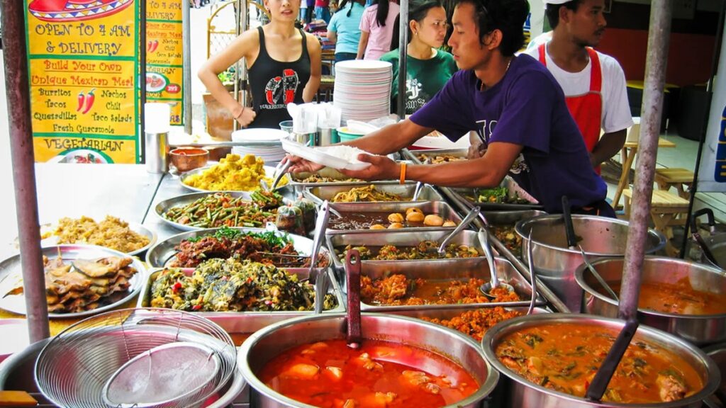 5 platillos callejeros del mundo que debes probar aunque te dé miedo al principio »